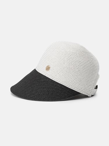 Basic Logo Pendant Raffia Cap_White Black - halden - Modalova