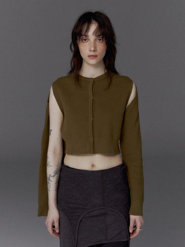 Slit Cropped Cardigan - STUDIO TABLE - Modalova