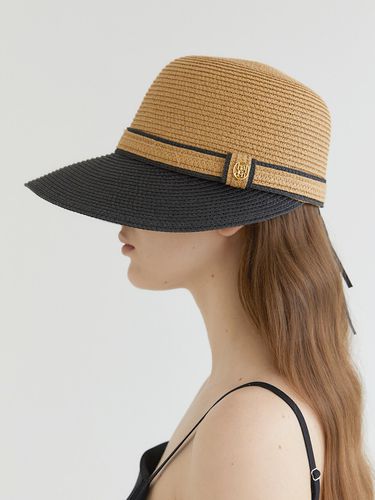 Belt Cloche Pendant Raffia Cap_Beige Black - halden - Modalova