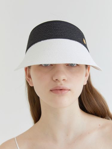 Basic Pendant Raffia Sun Visor_White Black - halden - Modalova