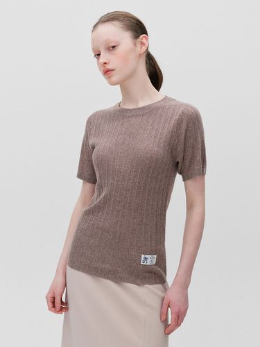 Cuff Sleeve Pleated Top_Cocoa - RE RHEE - Modalova