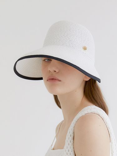 Half Cloche Logo Pendant Raffia Cap_White - halden - Modalova