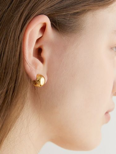 One Touch Ball Earrings_Gold Small - halden - Modalova