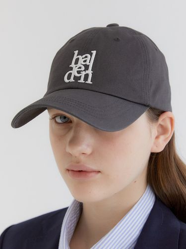 Signature Logo Ball Cap_Charcoal - halden - Modalova