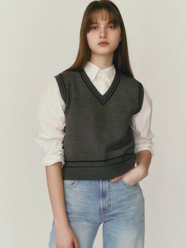 Line Knit Vest - Grey - SO IR - Modalova