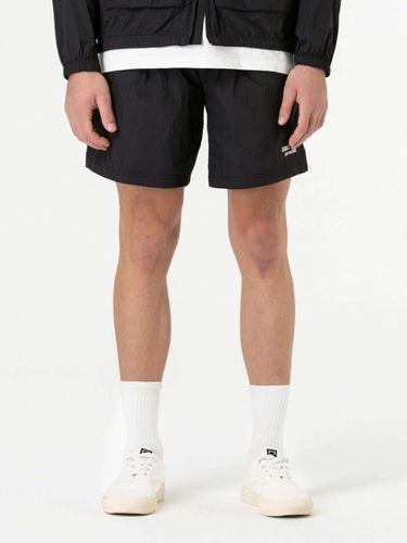 Essential Woven Shorts [Black] - GOALSTUDIO - Modalova