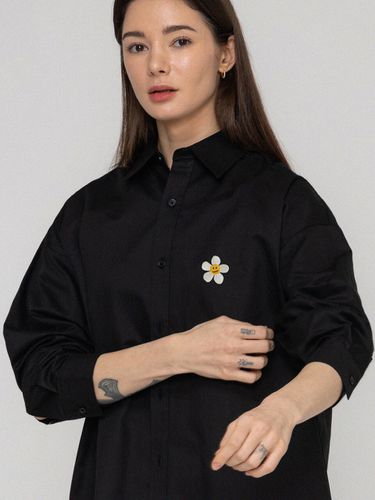 Flower Dot Oversized Fit Shirt - 3colors - GRAVER - Modalova