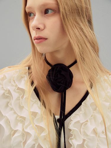 Rose Bolo Tie_ Black - DEW E DEW E - Modalova