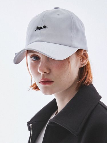 Satin White Ball Cap - SLEEPYSLIP - Modalova