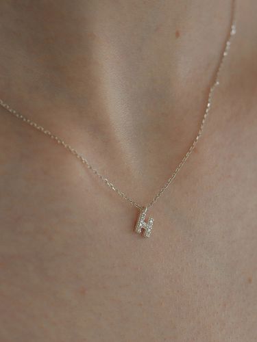 Silver Initial Cubic Necklace - Less is more - Modalova