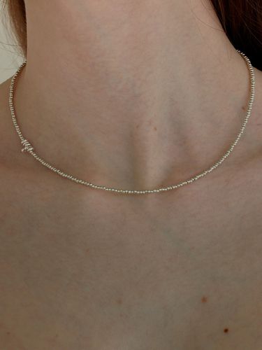 Silver Beads Necklace - Less is more - Modalova