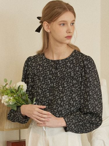 Floral Shirring Blouse_Black - NONLOCAL - Modalova