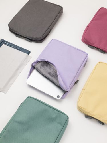 In. Tablet Pouch and Screen Cloth Set - TRAVELUS - Modalova