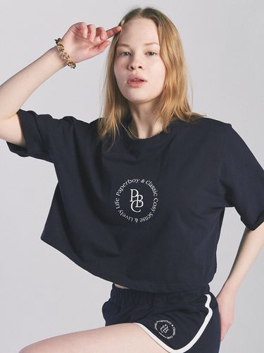 Crop Cozy Circle Short Sleeve T-shirt [] - PaperBoy - Modalova