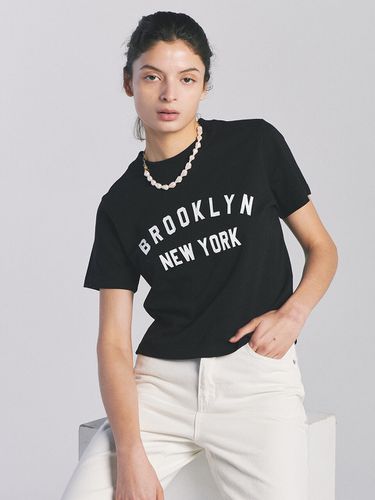 Crop Brooklyn Short Sleeve T-shirt [] - PaperBoy - Modalova