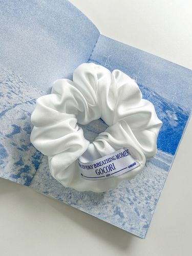 Blue Label Satin Scrunchie - GOCORI - Modalova