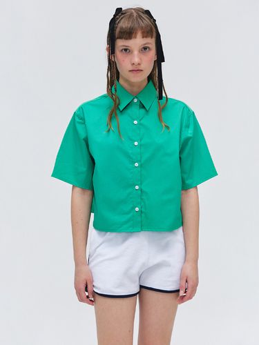 Wide Cropped Half Shirt_Green - EZIO - Modalova