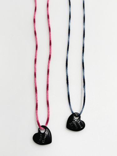 Black Heart Pop String Necklace_2 Colors - August Harmony - Modalova