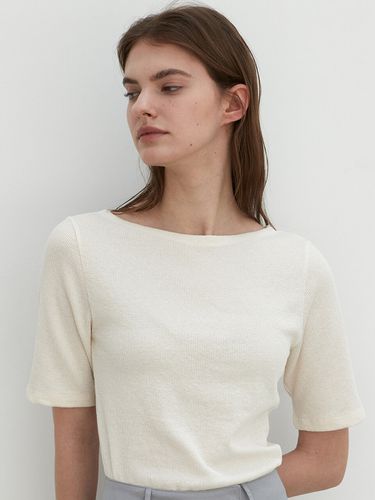 Lip Boat Neck Half Sleeve Tee - ouie - Modalova