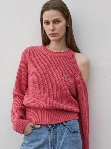 Nicole Asymmetrical Cut Out Sweater_Deep Pink - NICK&NICOLE - Modalova