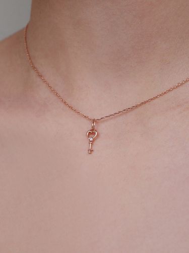 K Gold Key Necklace - Less is more - Modalova