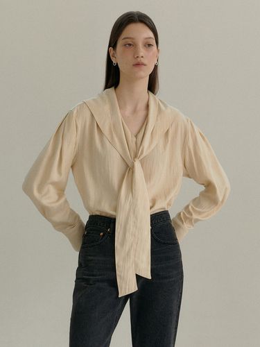 SIA Scarf Tie Collar Blouse - MANNON - Modalova