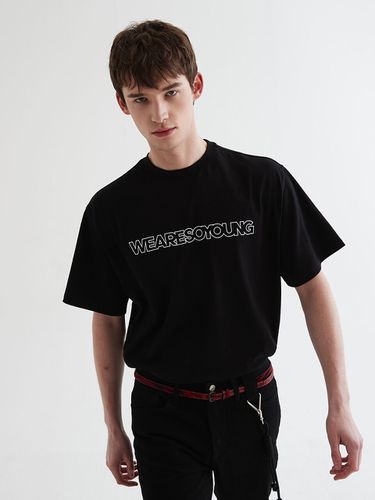 Unisex Slogan Print T-Shirt (Black) - HYIIⁿ - Modalova