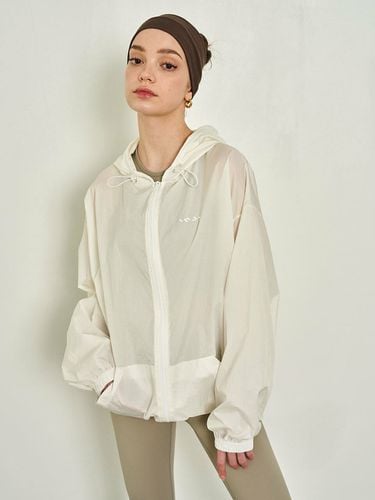 Oversized Windbreaker_Whipped Cream - INJIACTIVE - Modalova