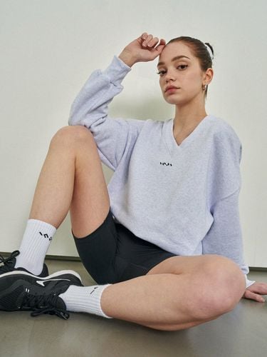 V-Neck Sweatshirt_Light Gray - INJIACTIVE - Modalova