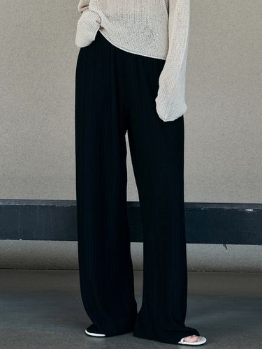 Wide Pleats Banding Pants_Black - Neev - Modalova