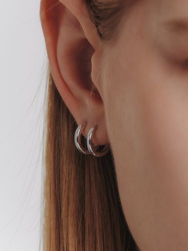 Reversible Matte Texture One Touch Earring #LSE74 - LUNNE - Modalova