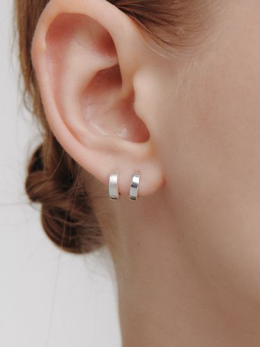 Flat Reversible One Touch Earring - LUNNE - Modalova