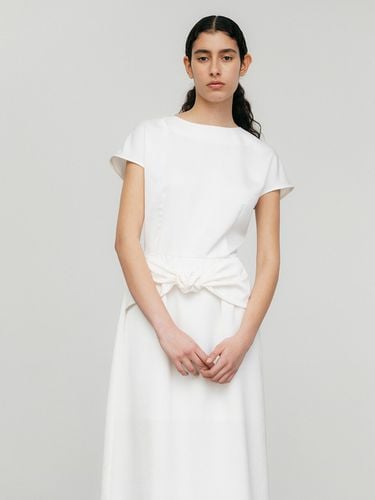 Ribbon Dress_White - SPRING CROCUS - Modalova