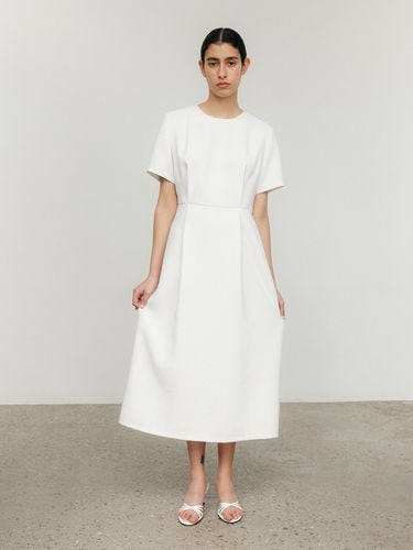 Round-neck Tuck Dress - SPRING CROCUS - Modalova