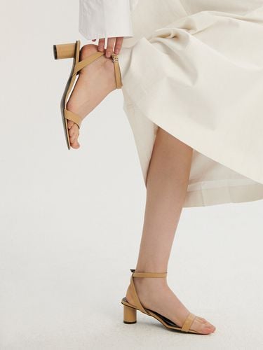 Single Strap Sandals_Beige - dough - Modalova