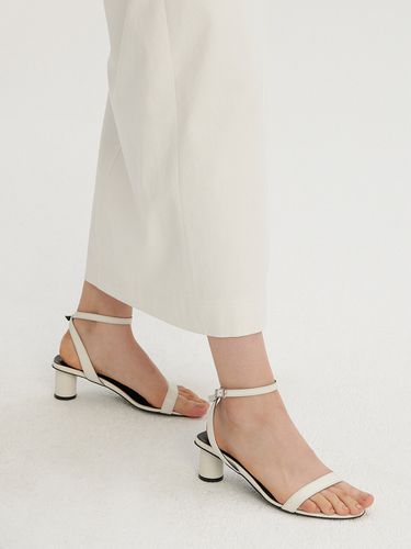 Single Strap Sandals_White - dough - Modalova