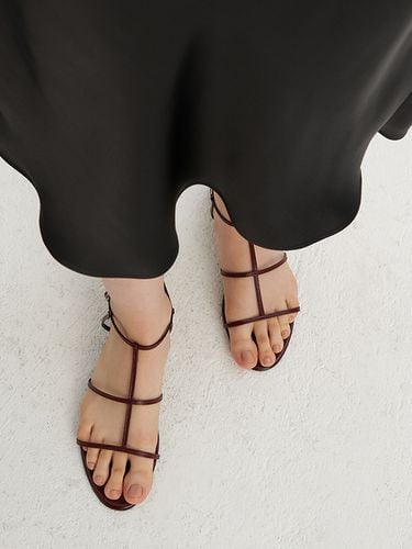 Strap Flat Sandals_Burgundy - dough - Modalova