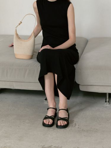 Fin Sandals_Black - ROH SEOUL - Modalova