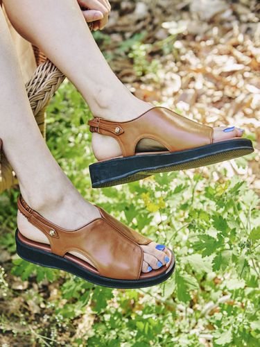 A Stroll with Flowers Platform Sandals_Brown - ENLUNIQ - Modalova