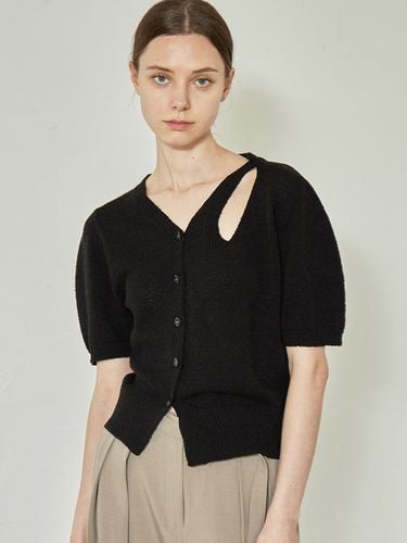 Comos 843 Cut-out Short-sleeved Cardigan_Black - ourcomos - Modalova