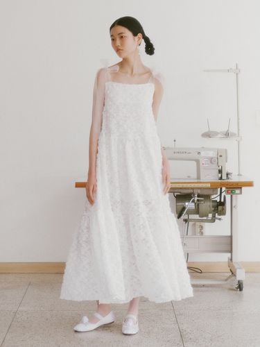 Bridal Rosy Blossom Dress _ White - GANISONG - Modalova