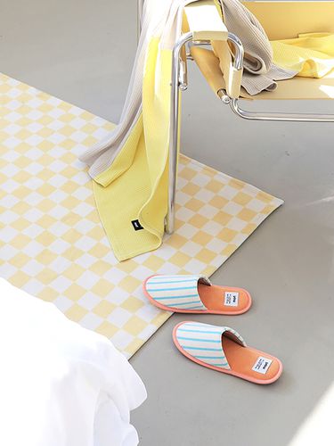 Stripe Room Shoes - morlhaus - Modalova