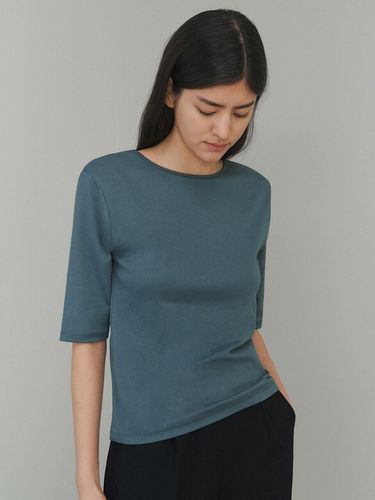 Carolyn Soft Top_Mid Blue - ANDNEEDS - Modalova