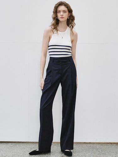 One Tuck Wide Pants_Navy - MaLoupe - Modalova