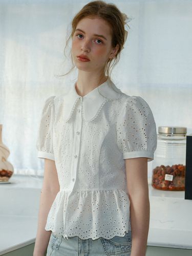 Flower Lace Punching Blouse_White - Cest Moidew - Modalova