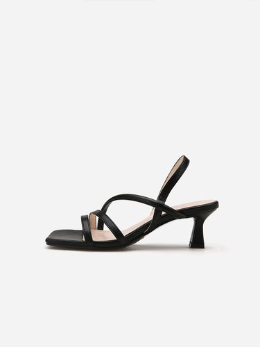 Square Toe Strap Middle Heel Sandal (5cm) - SALTANDCHOCOLATE - Modalova