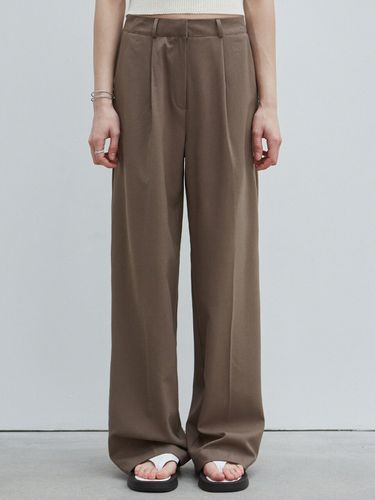 Classic One Tuck Wide Long Slacks _Vintage Brown - NICK&NICOLE - Modalova