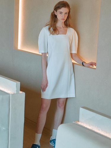 Square Neck Mini Dress _ White - LOEUVRE - Modalova