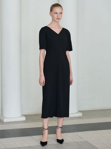 Wide V-neck Long Dress - LOEUVRE - Modalova