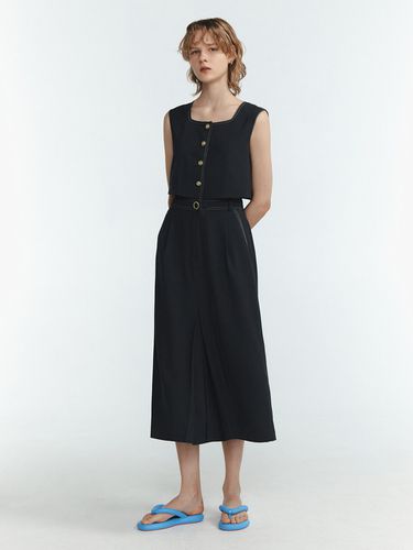 Stitch Line Belted Dress - LINE STUDIO ONE - Modalova